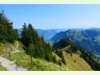 Abstieg vom Stanserhorn mit Wirzweli und Chli Horn im Hintergrund